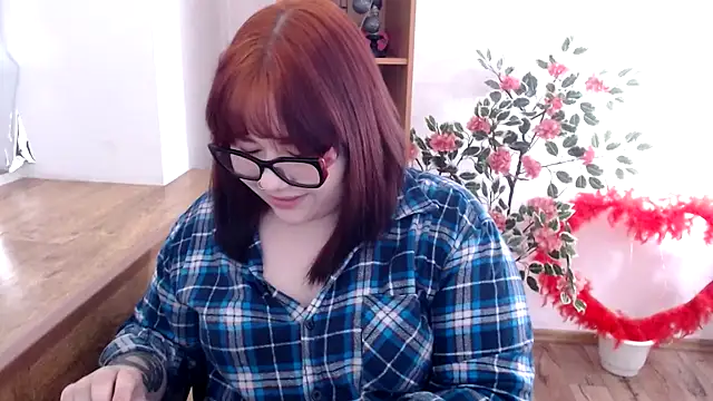 Snapshot of KarolinasHot chatting on June 17, 5:03 pm KarolinasHot online show from June 17, 5:03 pm