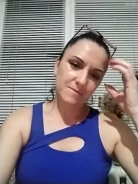 Snapshot of MillaMia45 chatting on May 16, 7:12 pm MillaMia45 online show from May 16, 7:12 pm