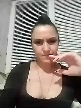 Snapshot of MillaMia45 chatting on May 18, 7:41 pm MillaMia45 online show from May 18, 7:41 pm
