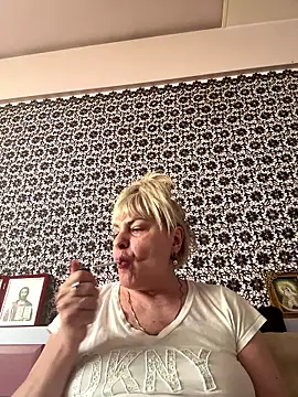 Snapshot of AnastasiaGrey777 chatting on June 5, 6:52 am AnastasiaGrey777 online show from June 5, 6:52 am