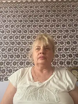 Snapshot of AnastasiaGrey777 chatting on June 27, 2:01 pm AnastasiaGrey777 online show from June 27, 2:01 pm