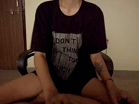 Snapshot of Sexyrossy7 chatting on June 14, 8:22 pm Sexyrossy7 online show from June 14, 8:22 pm