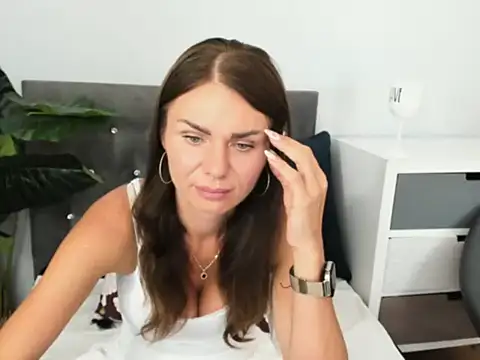 ClarissaRose online show from June 23, 2:59 pm