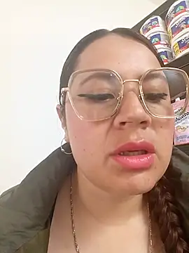 Snapshot of VANESSA__28 chatting on May 12, 12:24 pm VANESSA 28 online show from May 12, 12:24 pm