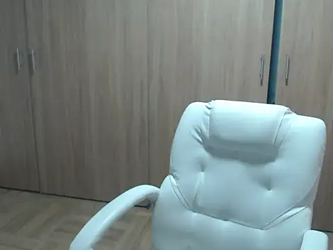 Snapshot of Haileey_ross chatting on June 1, 11:56 am Haileey ross online show from June 1, 11:56 am