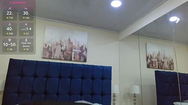 Snapshot of ValerieLyon_ chatting on June 17, 9:27 pm ValerieLyon online show from June 17, 9:27 pm