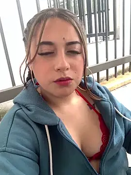 Snapshot of IvySanchez_Pinkk chatting on May 11, 5:21 pm IvySanchez Pinkk online show from May 11, 5:21 pm