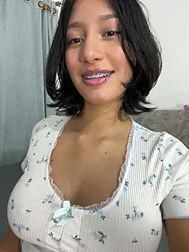 Snapshot of yazmin_rouse_ chatting on July 9, 11:31 pm yazmin rouse online show from July 9, 11:31 pm