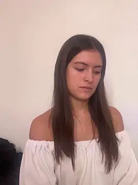 Snapshot of serenaa_velvett chatting on May 26, 7:32 pm serenaa velvett online show from May 26, 7:32 pm