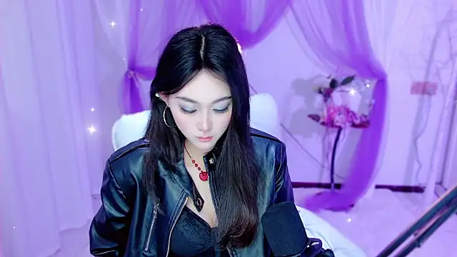 Tili Lucky online show from May 15, 10:50 pm