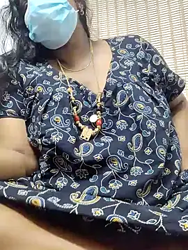 Snapshot of tamilkavitha123 chatting on May 11, 11:16 am tamilkavitha123 online show from May 11, 11:16 am