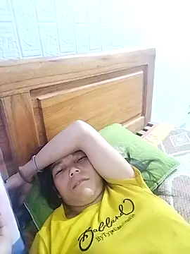 Snapshot of Min-meo chatting on May 26, 9:33 pm Min-meo online show from May 26, 9:33 pm