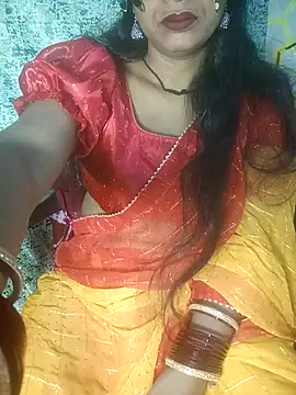 Snapshot of Juli_80 chatting on May 30, 3:31 pm Juli 80 online show from May 30, 3:31 pm