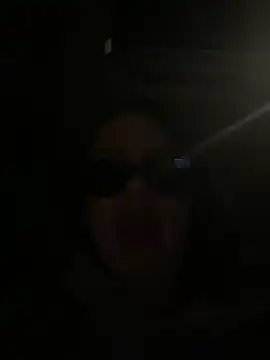 Snapshot of molotovmami chatting on May 28, 11:46 pm molotovmami online show from May 28, 11:46 pm