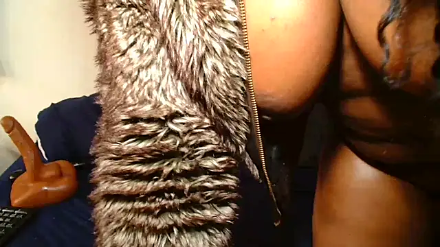 Snapshot of xxebony chatting on June 25, 5:12 am xxebony online show from June 25, 5:12 am