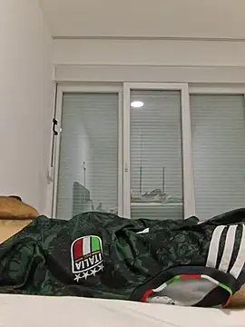 kurdishboy69 online show from June 26, 11:09 pm