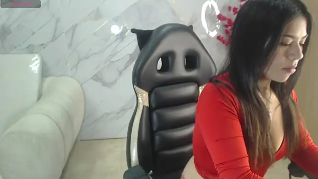 Snapshot of Jade_tf chatting on June 24, 12:59 pm Jade tf online show from June 24, 12:59 pm