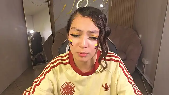 Cinnamon b online show from June 18, 12:44 am