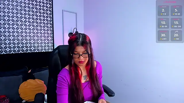 amelie furtado online show from June 1, 1:24 pm
