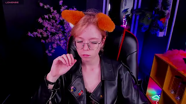Snapshot of FoxxyyPolly chatting on July 3, 5:14 am FoxxyyPolly online show from July 3, 5:14 am
