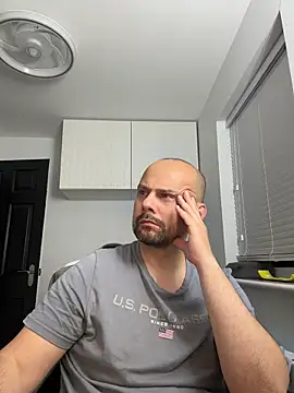 NakedAndrewHot online show from June 18, 11:09 pm