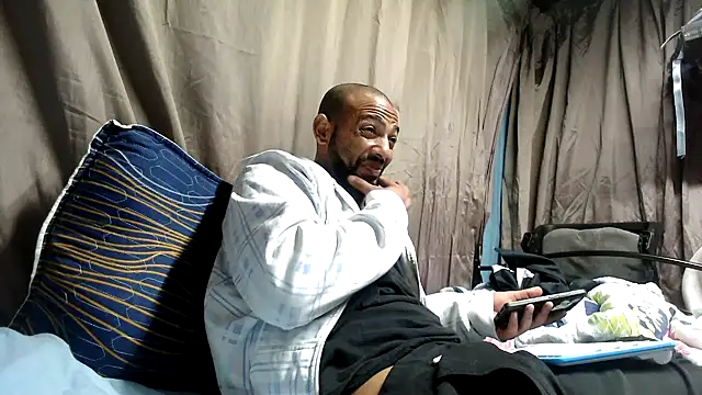 Camodick online show from April 19, 8:02 am