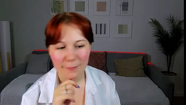 MiaLacrice online show from May 30, 7:22 pm