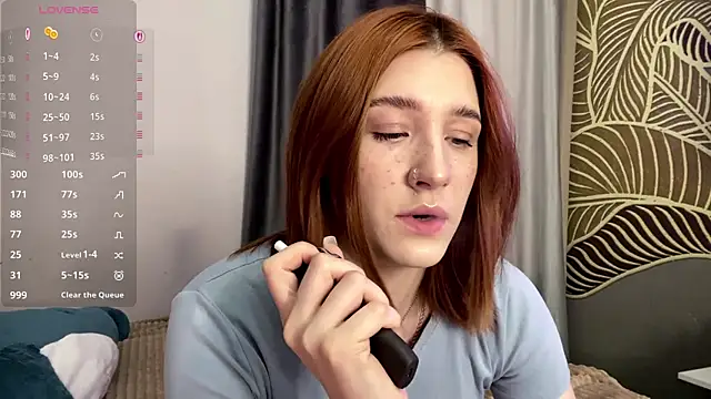 EwaDerobertis online show from June 19, 2:32 pm