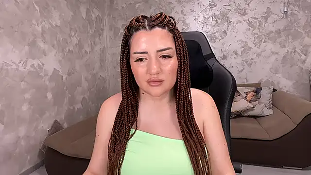 SophiePale online show from February 11, 6:11 pm