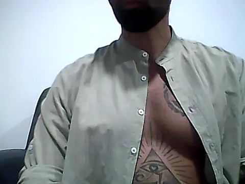 Snapshot of Alessandromagno8 chatting on May 11, 9:15 am Alessandromagno8 online show from May 11, 9:15 am