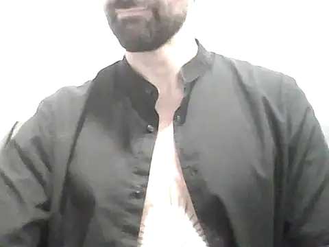 Snapshot of Alessandromagno8 chatting on May 20, 6:25 pm Alessandromagno8 online show from May 20, 6:25 pm