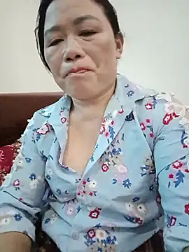 Snapshot of -Lytina- chatting on June 26, 11:36 am -Lytina- online show from June 26, 11:36 am