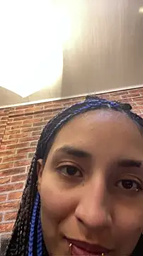 Snapshot of LunaiXMoon_ chatting on August 6, 12:18 pm LunaiXMoon online show from August 6, 12:18 pm