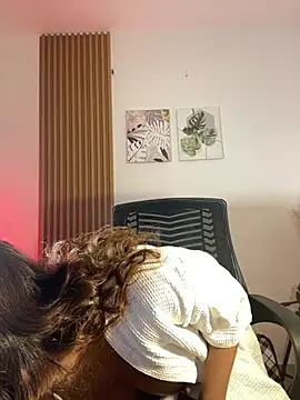 Snapshot of lexikaneexxx chatting on June 5, 4:56 pm lexikaneexxx online show from June 5, 4:56 pm