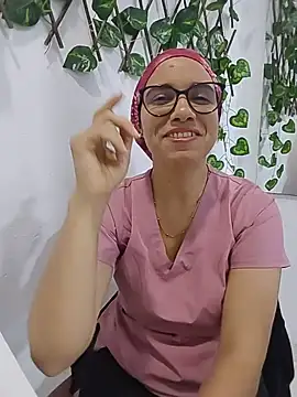 Snapshot of alanahot94 chatting on July 9, 9:19 pm alanahot94 online show from July 9, 9:19 pm