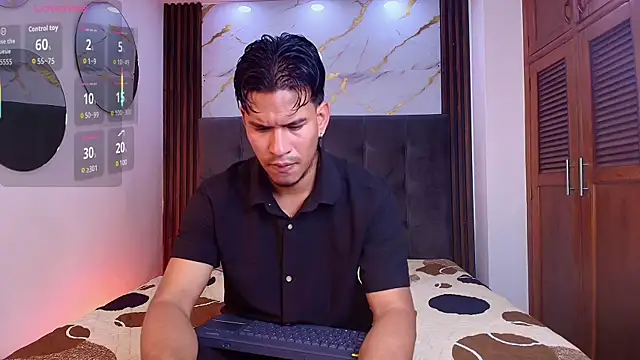 Snapshot of JacobWolf__ chatting on July 2, 7:53 pm JacobWolf online show from July 2, 7:53 pm