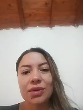 Snapshot of Annie-Latina chatting on May 20, 5:19 pm Annie-Latina online show from May 20, 5:19 pm