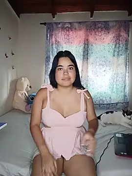 Snapshot of MiiaHott_W chatting on July 9, 6:56 pm MiiaHott W online show from July 9, 6:56 pm