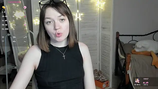 RinaSXY online show from June 25, 2:10 pm