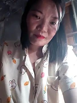 Snapshot of -Trici- chatting on June 2, 4:09 pm -Trici- online show from June 2, 4:09 pm