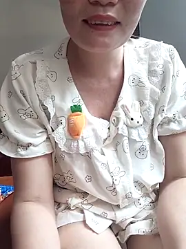 Snapshot of -Trici- chatting on June 22, 3:25 am -Trici- online show from June 22, 3:25 am