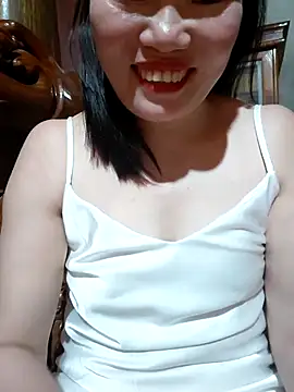 Snapshot of -Trici- chatting on July 23, 3:54 pm -Trici- online show from July 23, 3:54 pm