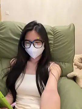 yy22111 online show from June 4, 12:55 pm