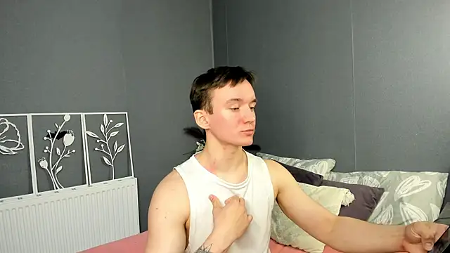 Snapshot of Daniel_Lairon chatting on May 10, 10:04 pm Daniel Lairon online show from May 10, 10:04 pm