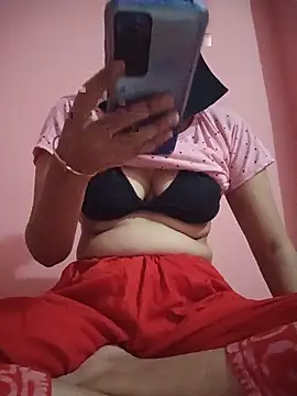 Nilpori2 online show from June 12, 1:54 pm
