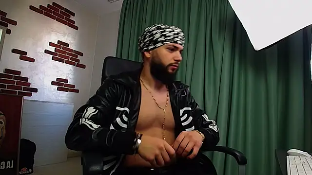 OscarWillss online show from May 11, 5:24 am