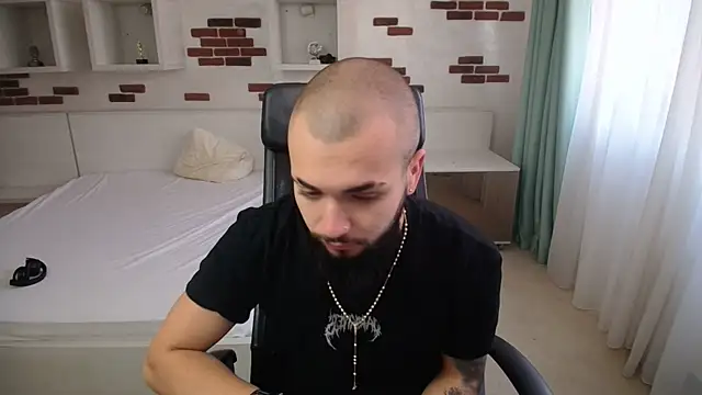 OscarWillss online show from May 29, 4:32 am