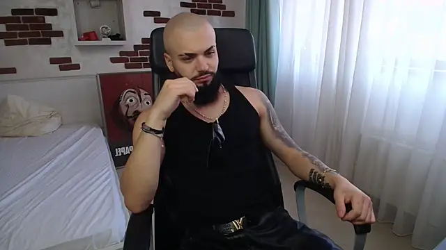 OscarWillss online show from May 30, 7:05 am