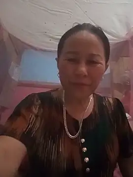 Snapshot of girl_cute69 chatting on June 3, 11:24 am girl cute69 online show from June 3, 11:24 am