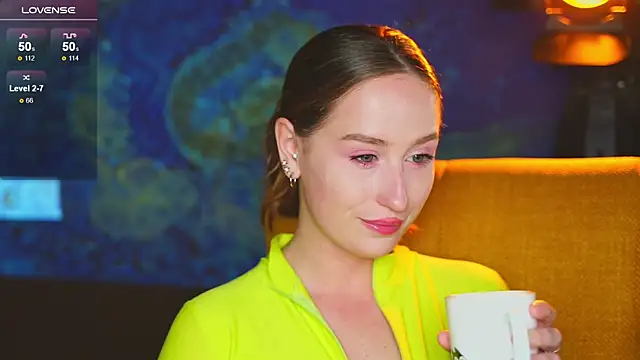 Snapshot of xxx_DownTown_xxx chatting on February 11, 9:03 pm xxx DownTown xxx online show from February 11, 9:03 pm